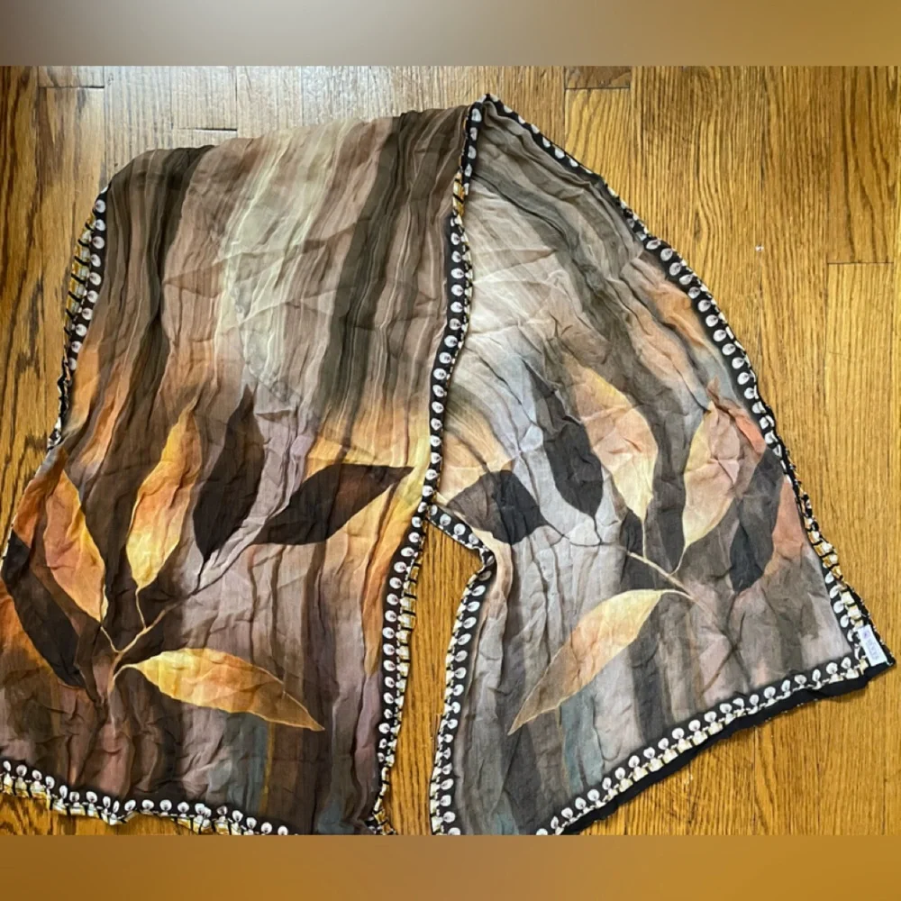 Sévya Handmade Brown and Tan Leaf Patterned Semi-sheer Scarf